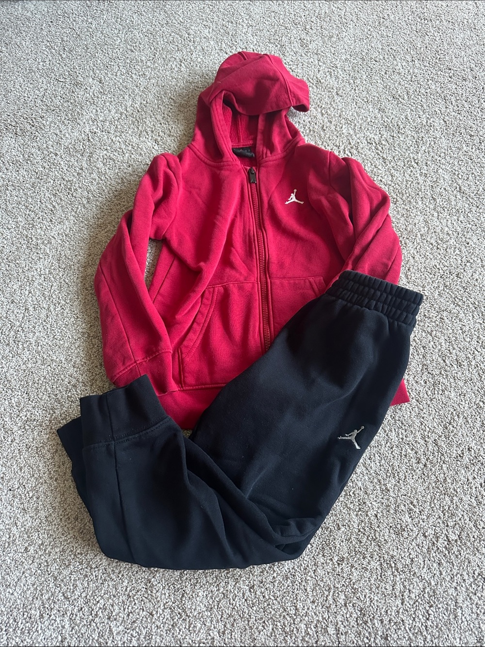 Jordan Kids' Red Fleece zip up Hoodie & Black Joggers Set size 6